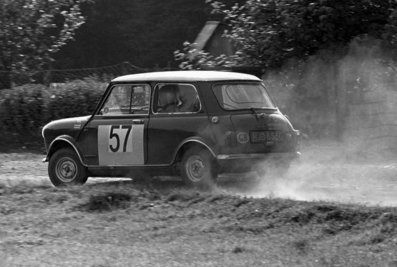 Timo Mäkinen - Paul Easter
2º Rally Munich-Viena-Budapest 1966, Mini Cooper S 1275, Clasificado 1º@
Palabras clave: Timo_Mäkinen;Paul_Easter;Munich_Viena_Budapest;Mini;1966