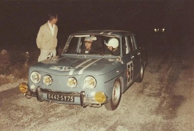 Jean-Pierre Nicolas - Claude Roure
27º Coupe des Alpes 1966. Renault 8 Gordini (8442-SY75). Clasificado 9º.

Del 5 al 10 de Septiembre, Marseille - Aix les Bains - Cannes.
Superficie: asfalto - tierra.

Tomaron la salida 80 equipos, finalizaron 19.@
Palabras clave: Renault;Alpes;1966