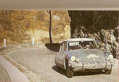 Jean-Claude Ogier - Bernard Ogier
35º Rallye Automobile de Monte-Carlo 1966. Citröen DS 21 (8620 SC 75). Clasificado 13º.

Del 14 al 20 de Enero, Monte-Carlo.
Superficie: asfalto - nieve.

119 equipos completaron el rally en su totalidad.
A partir de la posición 120, los equipos no se clasificaron para el tramo final, pero fueron clasificados oficialmente.

Tomaron la salida 322 equipos, finalizaron 184.
@
Palabras clave: Citroen;Montecarlo;1966