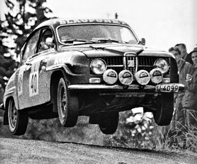 Simo Lampinen - Klaus Sohlberg
17º Jyväskylän Suurajot - Rally of the 1000 Lakes 1967. Saab 96 V4 (U-4099). Clasificado 2º.

Del 18 al 20 de Agosto, Jyväskylä, Finlandia
Superficie: tierra

El Rally tenia un total de 1837.00 km de los que 180.60 km divididos en 24 tramos eran especiales (3 de ellos fueron cancelados SS11 Unknown, SS12 Unknown y SS14 Ahvenisto).

Tomaron la salida 121 equipos, finalizaron 70.
@
Palabras clave: Simo_Lampinen;Saab;Finlandia;1967;