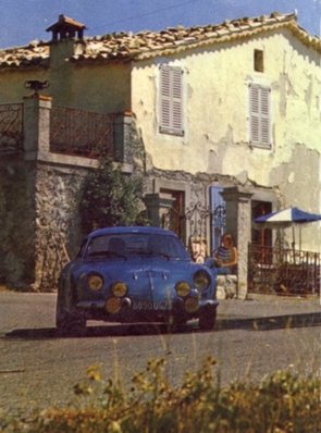 Jean-Claude Andruet - Maurice Gélin
28º Coupe des Alpes 1967. Alpine-Renault A110 1300 (8890 UG 75). Clasificado 5º.

Del 4 al 9 de Septiembre, Marseille - Alpe d'Huez - Menton.
Superficie: asfalto.

Tomaron la salida 80 equipos, finalizaron 15.@
Palabras clave: Renault;Alpine;Alpes;1967