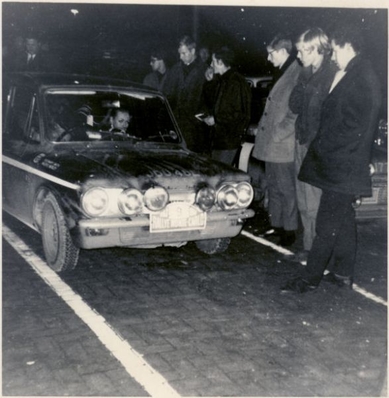 Rosemary Smith - Valerie Morley
36º Rallye Automobile de Monte-Carlo 1967. Sunbeam Imp. Clasificada 50ª.

Del 14 al 20 de Enero, Monaco.
Superficie: asfalto - nieve.

Se inscribieron 221 equipos, tomaron la salida 195, finalizaron 92.@
Palabras clave: Sunbeam;Montecarlo;1967;mujeres;Womens