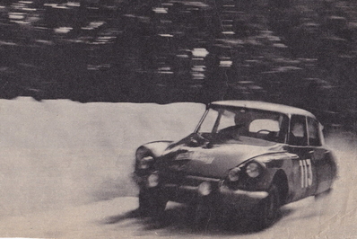 Jean-Claude Ogier - Bruno Pompanon
36º Rallye Automobile de Monte-Carlo 1967. Citröen DS 21 (9670 TM 75). Clasificado 64º.

Del 14 al 20 de Enero, Monaco.
Superficie: asfalto - nieve.

Se inscribieron 221 equipos, tomaron la salida 195, finalizaron 92.@
Palabras clave: Citroen;DS21;Montecarlo;1967