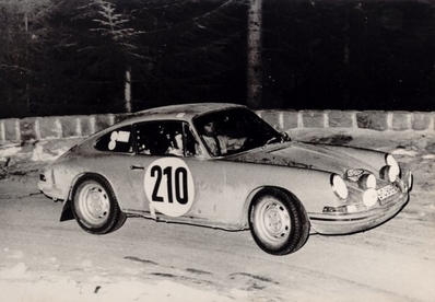 Victor (Vic) Elford - David Stone
37º Rallye Automobile Monte-Carlo 1968. Porsche 911 T (S-C 9166). Clasificado 1º.

Del 20 al 25 de Enero, Monte-Carlo.
Superficie: asfalto - nieve.

Tomaron la salida 200 equipos, finalizaron 79.@
Palabras clave: ;Porsche;Montecarlo;1968