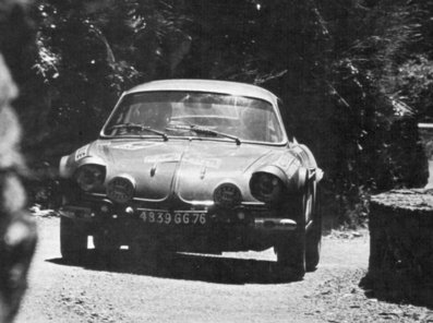 Jean Vinatier - Jean-François Jacob
29º Coupe des Alpes 1968. Alpine-Renault A110 1440 (4839 GG 76). Clasificado 1º.

Del 2 al 8 de Septiembre, Marseille - Aix les Bains - Antibes, Francia.
Superficie: asfalto.

La prueba constaba de 3 etapas con un total de 174.10 km cronometrados divididos en 10 tramos especiales.

Tomaron la salida 64 equipos, finalizaron 12.@
Palabras clave: Renault;Alpine;Alpes;1968