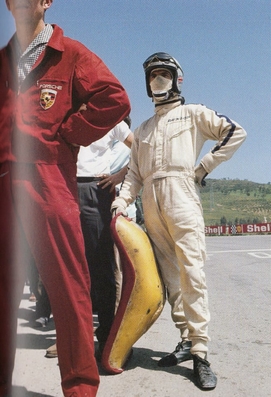 Victor (Vic) Elford - Umberto Maglioli
60º Targa Florio 1969. Porsche 908-02. Clasificado 2º.
Su compañero de equipo era Umberto Maglioli.@
Palabras clave: ;Porsche;Targa_Florio;1969;Personajes