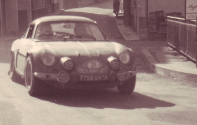 Jean-Claude Andruet - Maurice Gelin
38º Rallye Automobile de Monte-Carlo 1969. Alpine-Renault A110 1300 (7750 GH 76). Abandonó.

Del 17 al 24 de Enero, Monte-Carlo.
Superficie: asfalto - nieve.

El Rally tenia un total de 225.00 km cronometrados.

Se inscribieron 211 equipos, tomaron la salida 183, finalizaron 44.@
Palabras clave: ;Renault;Alpine;Montecarlo;1969