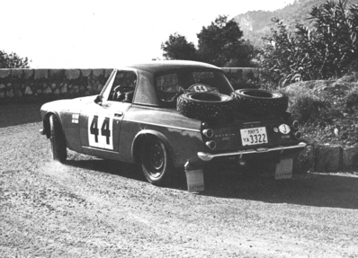 Raimo Kossila - Pertti Mannonen
38º Rallye Automobile de Monte-Carlo 1969. Datsun Fairlady SR311 (KNY5YA3322). Abandonó.

Del 17 al 24 de Enero, Monte-Carlo.
Superficie: asfalto - nieve.

El Rally tenia un total de 225.00 km cronometrados.

Se inscribieron 211 equipos, tomaron la salida 183, finalizaron 44.@
Palabras clave: Datsun;Montecarlo;1969