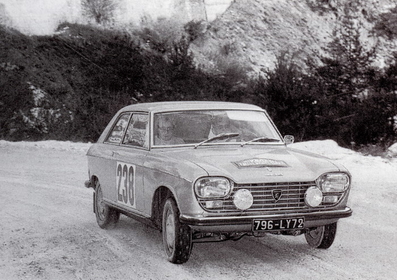Charles De Cortanze - Mme De Cortanze
38º Rallye Automobile de Monte-Carlo 1969. Peugeot 204 (796-LY72). Desconocemos su resultado final.

Del 17 al 24 de Enero, Monte-Carlo.
Superficie: asfalto - nieve.

El Rally tenia un total de 225.00 km cronometrados.

Se inscribieron 211 equipos, tomaron la salida 183, finalizaron 44.@
Palabras clave: Peugeot;Montecarlo;1969