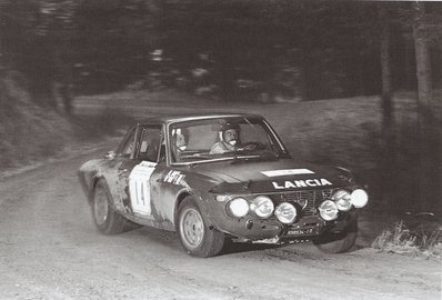 Harry Källström - Gunnar Häggbom
19º RAC Rally 1970. Lancia Fulvia 1.6 Coupé HF. Clasificado 1º.

Del 13 al 18 de Noviembre, Londres.
Superficie: tierra.

El Rally tenia un total de 600.00 km cronometrados divididos en 2 etapas y 82 tramos especiales.

1ª ETAPA
Se dio la salida el sábado dia 14 a las 13:30 h y terminó el lunes dia 16 a las 13:45 h.

2ª ETAPA
Se dio la salida el martes dia 17 a las 11:45 y terminó el miercoles dia 18 a las 17:00 h.

Tomaron la salida 196 equipos, finalizaron 67.
@
Palabras clave: Harry_Kallstrom;Gunnar_Häggbom;Gran_Bretaña;Lancia;Fulvia;1970;RAC_Rally