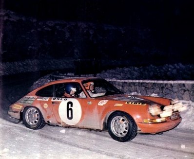 Björn Waldegård - Lars Helmér
39º Rallye Automobile de Monte-Carlo 1970. Porsche 911 S (S-T 5704). Clasificado 1º.

Del 16 al 24 de Enero, Monte Carlo.
Superficie: asfalto - nieve

El Rally constaba de un total de 405.50 km cronometrados.

Se inscribieron 232 equipos, tomaron la salida 184, finalizaron 77.@
Palabras clave: Bjorn_Waldegard;Lars_Helmer;Porsche;Montecarlo;1970;nieve