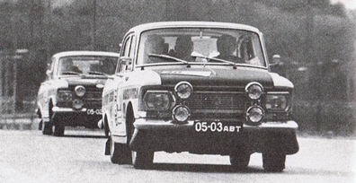Sequie Tenishev - Valentin Kislykh - V. Shirochenkov
Daily Mirror London-Mexico World Cup Rally 1970. Moskvitch 412. Clasificado 20º.

Del 19 de Abril al 27 de Mayo, Londres - Mexico.
Superficie: tierra - asfalto.

ITINERARIO:
Reino Unido, Francia, Alemania Occidental, Austria, Hungría, Yugoslavia, Bulgaria, regreso a Yugoslavia, Italia, Sur de Francia, España, Portugal.
REINICIO:
Brasil, Uruguay, Argentina, Chile, regreso a Argentina, Bolivia, Perú, Ecuador, Colombia, Panamá, Costa Rica, Nicaragua, Honduras, El Salvador, Guatemala y México.

La prueba constaba de 29 tramos especiales con un total de 25.750.00 km incluyendo los tramos de enlace.

Tomaron la salida 96 equipos, finalizaron 26.
@
Palabras clave: Sequie_Tenishev;V.Shirochenkov;Londres-Mexico;Moskvitch;1970
