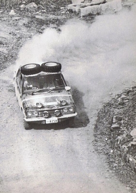 Rob Jannsen - Jacob Dik
Daily Mirror London-Mexico World Cup Rally 1970. Datsun 1600 SS. Clasificado 21º.

Del 19 de Abril al 27 de Mayo, Londres - Mexico.
Superficie: tierra - asfalto.

ITINERARIO:
Reino Unido, Francia, Alemania Occidental, Austria, Hungría, Yugoslavia, Bulgaria, regreso a Yugoslavia, Italia, Sur de Francia, España, Portugal.
REINICIO:
Brasil, Uruguay, Argentina, Chile, regreso a Argentina, Bolivia, Perú, Ecuador, Colombia, Panamá, Costa Rica, Nicaragua, Honduras, El Salvador, Guatemala y México.

La prueba constaba de 29 tramos especiales con un total de 25.750.00 km incluyendo los tramos de enlace.

Tomaron la salida 96 equipos, finalizaron 26.
@
Palabras clave: Jacob_Dik;Datsun;Londres-Mexico;1970