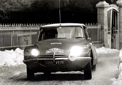 Jean-Luc Salomon - Saintigny
39º Rallye Automobile de Monte-Carlo 1970. Citröen DS 21 (5955 VV 75). Clasificado 45º.

Del 16 al 24 de Enero, Monte Carlo.
Superficie: asfalto - nieve

El Rally constaba de un total de 405.50 km cronometrados.

Se inscribieron 232 equipos, tomaron la salida 184, finalizaron 77.@
Palabras clave: Citroen;DS21;Montecarlo;1970;Nieve
