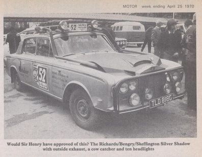 R.K.Richards - Bill Bengry - David Skellington
Daily Mirror London-Mexico World Cup Rally 1970. Rolls-Royce Silver Shadow. Abandonó, desconocemos el motivo.

Richards regresó a Inglaterra pero Bengry se re-engancho para ofrecer ayuda a los que continuaban, llegando a llevar un equipo de soldadura en el coche.

Anecdota:
En Portugal rompieron un buje de la suspensión, el recambio fue ofrecido por otro millonario de Lisboa para que pudieran continuar.

Del 19 de Abril al 27 de Mayo, Londres - Mexico.
Superficie: tierra - asfalto.

ITINERARIO:
Reino Unido, Francia, Alemania Occidental, Austria, Hungría, Yugoslavia, Bulgaria, regreso a Yugoslavia, Italia, Sur de Francia, España, Portugal.
REINICIO:
Brasil, Uruguay, Argentina, Chile, regreso a Argentina, Bolivia, Perú, Ecuador, Colombia, Panamá, Costa Rica, Nicaragua, Honduras, El Salvador, Guatemala y México.

La prueba constaba de 29 tramos especiales con un total de 25.750.00 km incluyendo los tramos de enlace.

Tomaron la salida 96 equipos, finalizaron 26.
@
Palabras clave: R.K.Richards;David_Skellington;Londres-Mexico;Rolls-Royce;1970