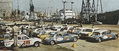 Daily Mirror London-Mexico World Cup Rally 1970
Desembarque en Rio de Janeiro

Del 19 de Abril al 27 de Mayo, Londres - Mexico.
Superficie: tierra - asfalto.

ITINERARIO:
Reino Unido, Francia, Alemania Occidental, Austria, Hungría, Yugoslavia, Bulgaria, regreso a Yugoslavia, Italia, Sur de Francia, España, Portugal.
REINICIO:
Brasil, Uruguay, Argentina, Chile, regreso a Argentina, Bolivia, Perú, Ecuador, Colombia, Panamá, Costa Rica, Nicaragua, Honduras, El Salvador, Guatemala y México.

La prueba constaba de 29 tramos especiales con un total de 25.750.00 km incluyendo los tramos de enlace.

Tomaron la salida 96 equipos, finalizaron 26.
Palabras clave: Londres-Mexico