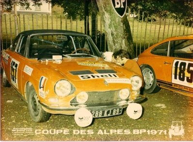 Parque Cerrado
32º Rally Coupe del Alpes 1971, a la izquierda el Simca S 1200 S, de Jean Paul Moreau - Raymond Steinbach, Clasificados 33º, y a la derecha el Porsche 911 de Valeriani Urbano - Claude, Chantereau, se retiro
Palabras clave: Alpes;1971;Parque_Cerrado