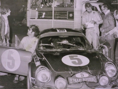 Ove Andersson - Arne Hertz
19º Rallye Acropolis 1971. Alpine-Renault A110 1600. Clasificado 1º.

Del 27 al 30 de Mayo, Atenas.
Superficie: tierra.

Tomaron la salida 59 equipos, finalizaron 9.@
Palabras clave: Ove_Andersson;Acropolis;Renault;Alpine;1971;Personajes