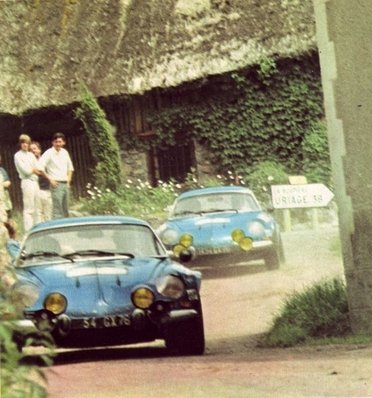 Jean Vinatier - Lucette Pointet
31º Coupe des Alpes 1971. Alpine-Renault A110 1600 S (54 GX 76). Clasificado 2º.

Detrás se puede ver el Alpine-Renaul A110 1600 S (1494 GX 76) de Bernard Darniche - Alain Mahé Clasificado 1º.

Del 25 al 26 de Junio, Uriage-Marseille.
Superficie: asfalto.

La prueba tenia un total de 1420.00 km de los que 800.00 km eran cronometrados.

No sabemos cuantos equipos tomaron la salida, finalizaron 36.
@
Palabras clave: Renault;Alpine;Alpes;1971