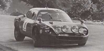 Manel Juncosa - Manuel Salsas
19º Rally Costa Brava 1971. Fiat Abarth 2000 (OT). Clasificado 2º.
13-14 Febrero Coeficiente 5
El Rally tenia un total de 698.5 de los que 173,5 Km divididos en 14 tramos, eran especiales.
Se inscribieron 66 participantes, tomaron la salida 51, finalizaron 22.@
Palabras clave: ;Costa_Brava;Fiat;Abarth;1971