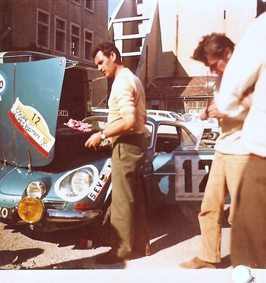 Jacques Henry - Bernard-Etienne Grobot
31º Coupe des Alpes 1971. Alpine-Renaul A110 1600 S (520 FX 70). Clasificado 5º

Del 25 al 26 de Junio, Uriage-Marseille.
Superficie: asfalto.

La prueba tenia un total de 1420.00 km de los que 800.00 km eran cronometrados.

No sabemos cuantos equipos tomaron la salida, finalizaron 36.@
Palabras clave: Renault;Alpine;Alpes;1971