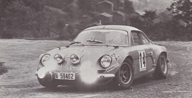 Lucas Sainz - Juan Carlos Oñoro
5º Rallye Firestone 1971. Alpine-Renault A110 1500 (FASA-Renault). Clasificado 5º.

Del 13 al 14 de Noviembre.
Coef. 4,2 (Vizcaya)

El Rally tenia 100,4 Km cronometrados divididos en 13 tramos. (No sabemos los Km totales del Rallye).

Se inscribieron 89 equipos, tomaron la salida 58, finalizaron 33.@
Palabras clave: Alpine;Renault;Firestone;Vizcaya;1971