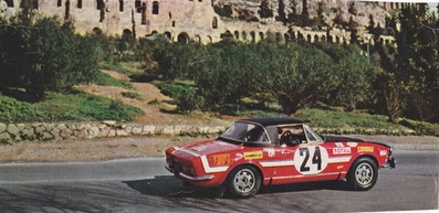 Håkan Lindberg - Sölve Andreasson
40º Rallye Automobile de Monte-Carlo 1971. Fiat 124 Spider (TO E31330). Clasificado 7º.

Del 22 al 29 de Enero, Monte-Carlo.
Superficie: asfalto - nieve con 455,90 km cronometrados.

Para el tramo final, Col des Banquettes - Col de la Madonne de Gorbio de 28.00 km calificaron 60 equipos, a partir de la posición 23 los equipos fueron clasificados oficialmente hasta el 30.

Se inscribieron 282 equipos, tomaron la salida 224, finalizaron 30.@
Palabras clave: Fiat;Spider;Montecarlo;1971