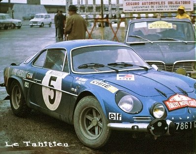 Jean Vinatier - Maurice Gelin
40º Rallye Automobile de Monte-Carlo 1971. Alpine Renault A 110 1600 (7861 GS 76). Clasificado 9º.

Del 22 al 29 de Enero, Monte-Carlo.
Superficie: asfalto - nieve con 455.90 km cronometrados divididos en 17 tramos especiales.
Para el tramo final, Col des Banquettes - Col de la Madonne de Gorbio de 28.00 km calificaron 60 equipos, a partir de la posición 23 los equipos fueron clasificados oficialmente hasta el 30.
Se inscribieron 282 equipos, tomaron la salida 224, finalizaron 30.@
Palabras clave: Jean_Vinatier;Montecarlo;Renault;Alpine;1971;parque_cerrado