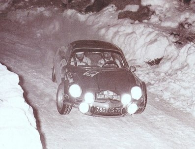 Jean Vinatier - Maurice Gelin
40º Rallye Automobile de Monte-Carlo 1971. Alpine Renault A 110 1600 (7861 GS 76). Clasificado 9º.

Del 22 al 29 de Enero, Monte-Carlo.
Superficie: asfalto - nieve con 455.90 km cronometrados divididos en 17 tramos especiales.

Para el tramo final, Col des Banquettes - Col de la Madonne de Gorbio de 28.00 km calificaron 60 equipos, a partir de la posición 23 los equipos fueron clasificados oficialmente hasta el 30.

Se inscribieron 282 equipos, tomaron la salida 224, finalizaron 30.@
Palabras clave: Jean_Vinatier;Montecarlo;Renault;Alpine;1971;nieve