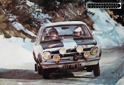 Jean Ragnotti - Pierre Thimonier
40º Rallye Automobile de Monte-Carlo 1971. Opel Kadett 1.9 Rallye (547 PP 84). Clasificado 11º.

Del 22 al 29 de Enero, Monte-Carlo.
Superficie: asfalto - nieve con 455.90 km cronometrados divididos en 17 tramos especiales.
Para el tramo final, Col des Banquettes - Col de la Madonne de Gorbio de 28.00 km calificaron 60 equipos, a partir de la posición 23 los equipos fueron clasificados oficialmente hasta el 30.
Se inscribieron 282 equipos, tomaron la salida 224, finalizaron 30.

Ragnotti 11º con un Grupo 1... no esta nada mal. Con ese coche estuvo a punto de ganar el Campeonato de Francia delante de los Alpine oficiales con sus reiteradas victorias de Grupo 1. Pero se le ocurrió saludar a unos periodistas en el Tour de Corse sacando la pierna por la ventanilla tal como había apostado en la neutralización anterior y... el Kadett acabó de bufanda de un castaño !!... Ragnotti en estado puro !!.@
Palabras clave: Opel;Kadett;Rallye;Montecarlo;1971;nieve