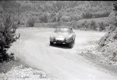 Michele Vallet - Marie-France Saulnier
31º Coupe des Alpes 1971. Alfa Romeo Duetto (2118 XG 75). Clasificado 11º.

Del 25 al 26 de Junio, Uriage-Marseille.
Superficie: asfalto.

La prueba tenia un total de 1420.00 km de los que 800.00 km eran cronometrados.

No sabemos cuantos equipos tomaron la salida, finalizaron 36.@
Palabras clave: Alfa_Romeo;Alpes;1971