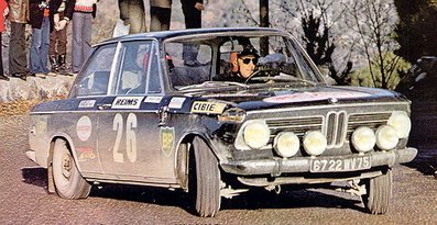 Claude Ballot-Léna - Jean-Claude Morenas
40º Rallye Automobile de Monte-Carlo 1971. BMW 2002 TI (6722 WV 75). Clasificado 15º.

Del 22 al 29 de Enero, Monte-Carlo.
Superficie: asfalto - nieve con 455,90 km cronometrados.

Para el tramo final, Col des Banquettes - Col de la Madonne de Gorbio de 28.00 km calificaron 60 equipos, a partir de la posición 23 los equipos fueron clasificados oficialmente hasta el 30.

Se inscribieron 282 equipos, tomaron la salida 224, finalizaron 30.@
Palabras clave: BMW;Montecarlo;1971