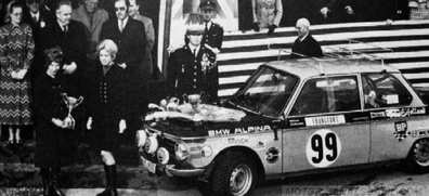 Hannelore Werner - Oda Dencker-Andersen
40º Rallye Automobile de Monte-Carlo 1971. BMW 2002 Ti (M-YC 1690). Clasificada 17ª absoluta y 1ª en Copa de Damas.

Del 22 al 29 de Enero, Monte-Carlo.
Superficie: asfalto - nieve con 455,90 km cronometrados.

Para el tramo final, Col des Banquettes - Col de la Madonne de Gorbio de 28.00 km calificaron 60 equipos, a partir de la posición 23 los equipos fueron clasificados oficialmente hasta el 30.

Se inscribieron 282 equipos, tomaron la salida 224, finalizaron 30.@
Palabras clave: ;BMW;Montecarlo;1971;Personajes;Womens;Mujeres