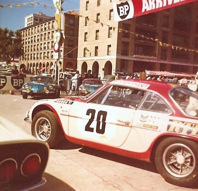 Claudine Trautmann-Bouchet - Dominique Laurent
31º Coupe des Alpes 1971. Alpine-Renault A110. Abandonó por accidente.

Del 25 al 26 de Junio, Uriage-Marseille.
Superficie: asfalto.

La prueba tenia un total de 1420.00 km de los que 800.00 km eran cronometrados.

No sabemos cuantos equipos tomaron la salida, finalizaron 36.@
Palabras clave: Renault;Alpine;Alpes;1971