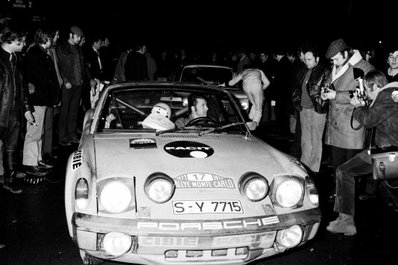 Ake Andersson - Bo Thorszelius 
40º Rallye Automobile de Monte-Carlo 1971. Porsche 914/6 (S-Y 7715). Abandonó por la caja de cambios.

Del 22 al 29 de Enero, Monte-Carlo.
Superficie: asfalto - nieve con 455,90 km cronometrados divididos en 17 tramos especiales.
Para el tramo final, Col des Banquettes - Col de la Madonne de Gorbio de 28.00 km calificaron 60 equipos, a partir de la posición 23 los equipos fueron clasificados oficialmente hasta el 30.
Se inscribieron 282 equipos, tomaron la salida 224, finalizaron 30.@
Palabras clave: Porsche;Montecarlo;1971