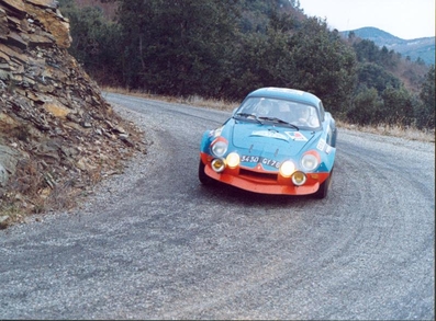 Jean-Claude Andruet - Michèle Espinos-Petit (Biche)
15º Critérium International des Cévennes 1971. Alpine-Renault A110 1800 (3430 GY 76). Abandonó por razones personales.

Del 27 al 28 de Noviembre, Montpellier.
Superficie: asfalto.

La prueba tenia un total 839.60 km de los que 315.20 km divididos en 18 tramos eran especiales.(1 de ellos fue cancelado SS9 Saint-Julien - Saint-Bresson 1 de 10.50 km).

Tomaron la salida 72 equipos, finalizaron 43.@
Palabras clave: ;Criterium_Cevennes;Renault;Alpine;A110;1971