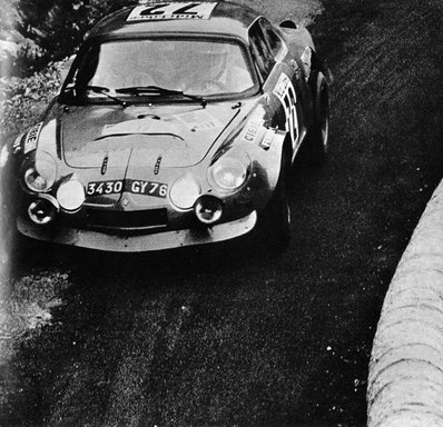 Jean-Claude Andruet - Michèle Espinos-Petit (Biche)
15º Critérium International des Cévennes 1971. Alpine-Renault A110 1800 (3430 GY 76). Abandonó por razones personales.

Del 27 al 28 de Noviembre, Montpellier.
Superficie: asfalto.

La prueba tenia un total 839.60 km de los que 315.20 km divididos en 18 tramos eran especiales.(1 de ellos fue cancelado SS9 Saint-Julien - Saint-Bresson 1 de 10.50 km).

Tomaron la salida 72 equipos, finalizaron 43.@
Palabras clave: Jean-Claude_Andruet;Criterium_Cevennes;Renault;Alpine;A110;1971