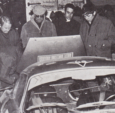 Lucas Sainz - Juan Carlos Oñoro
7º Rallye Barcelona-Andorra 1971. Alpine-Renault A110 1600 S (FASA-Renault). Abandonò.
20-21 Noviembre. Coef.4
El Rally tenia un total de 597 Km de los que 102.8 km divididos en 7 tramos, eran especiales.
Se inscribieron 88 participantes, tomaron la salida 70, finalizaron 47.
Durante los años 1965 y 1972 este Rally fue el sustituto del Rallye Catalunya, el cual no se celebraba.
Palabras clave: Alpine;Renault;Barcelona_Andorra;1971;Asistencias