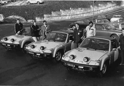 Equipo Porsche System Engineering
40º Rallye Automobile de Monte-Carlo 1971
Porsche 914/6

#7 (S-Y 7714) Björn Waldegård - Hans Thorszelius, clasificado 3º.
#1 (S-Y 7716) Gérard Larrousse - Claude Perramond, abandonó por el embrague.
#17 (S-Y 7715) Ake Andersson - Bo Thorszelius, abandonó por la caja de cambios.

Del 22 al 29 de Enero, Monte-Carlo.
Superficie: asfalto - nieve con 455,90 km cronometrados divididos en 17 tramos especiales.
Para el tramo final, Col des Banquettes - Col de la Madonne de Gorbio de 28.00 km calificaron 60 equipos, a partir de la posición 23 los equipos fueron clasificados oficialmente hasta el 30.
Se inscribieron 282 equipos, tomaron la salida 224, finalizaron 30.@

Palabras clave: Montecarlo;1971;Personajes;porsche