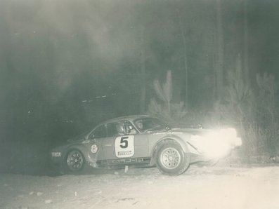 Estanislao Reverter - Antonio Reverter
10º Rally Ri­as Baixas 1972. Alpine-Porsche (Alpinche). Clasificado 1º.@
Palabras clave: Estanislao_Reverter;Antonio_Reverter;Rias_Baixas;Alpinche;Porsche;Alpine;1972