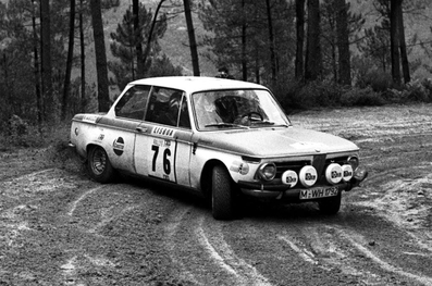 Achim Warmbold - John Davenport
6º Rali Internacional TAP 1972 (Rally Portugal). BMW 2002 Tii. Clasificado 1º.
Tomaron la salida 104 equipos, finalizaron 20.@
Palabras clave: ;BMW;Portugal;1972
