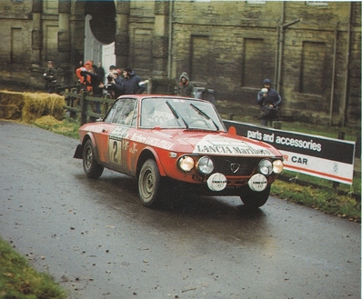 Harry Källström - Gunnar Häggbom
21º Daily Mirror RAC Rally 1972. Lancia Fulvia 1.6 Coupé HF, Clasificado 4º.

Del 2 al 5 de Diciembre, York.
Superficie: tierra.

El Rally constaba de 440.24 km divididos en 3 etapas y 72 tramos cronometrados (2 de ellos fueron cancelados SS13 Unipart E y SS26 Unipart O).

Tomaron la salida 192 equipos, finalizaron 80.@
Palabras clave: ;Gran_Bretaña;Lancia;Fulvia;1972