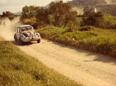 Janger Günther - Walter Wessiak
5º Rally dell'Isola d'Elba - 10º Trofeo Bettoja 1972. Volkswagen 1302 S (S117.238). Clasificado 5º.

Del 6 al 8 de Abril, Portoferraio.
Superficie: tierra.

El Rally tenia un total de 194.08 km cronometrados divididos en 2 etapas y 26 tramos especiales.

Tomaron la salida 107 equipos, finalizaron 27.@
Palabras clave: Volkswagen;Elba;1972