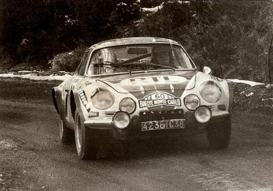 Pat Moss-Carlsson - Elizabeth Crellin
41º Rallye Automobile de Monte-Carlo 1972. Alpine-Renault A110 1600 (4236 TC 38). Clasificada 10ª y 1ª en Copa de Damas.

Del 21 al 28 de Enero, Monte-Carlo.
Superficie: asfalto - nieve.

El Rally constaba de 2 etapas y 437.50 km cronometrados divididos en 16 tramos especiales.

Se inscribieron 299 equipos, tomaron la salida 264, finalizaron 40.@
Palabras clave: Pat_Moss-Carlsson;Renault;Alpine;A110;Montecarlo;1972