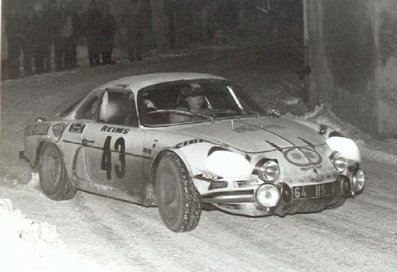 Christine Dacremont - Corinne Kopenhague
41º Rallye Automobile de Monte-Carlo 1972. Alpine-Renault A110 (64 HS 08). Abandonó.

Del 21 al 28 de Enero, Monte-Carlo.
Superficie: asfalto - nieve.

El Rally constaba de 2 etapas y 437.50 km cronometrados divididos en 16 tramos especiales.

Se inscribieron 299 equipos, tomaron la salida 264, finalizaron 40.@
Palabras clave: Christine_Dacremont;Renault;Alpine;A110;Montecarlo;1972;nieve;Mujeres;Womens