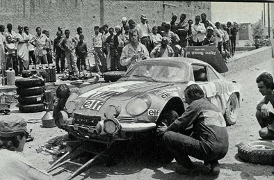 Bernard Darniche - Alain Mahé
16º Rallye du Maroc 1973. Alpine-Renault A110 1800 (3698 HK 76). Clasificado 1º.

Del 8 al 13 de Mayo, Rabat, Casablanca.
Superficie: asfalto - tierra.

El Rally tenia un total de 5303.00 km de los que 1210.00 km divididos en 11 tramos eran especiales.

Kilómetros de los tramos:

1ª ETAPA
SS1 El Khatouat de 95.00 km.
SS2 Col du Zegota de 30.00 km.
SS3 Kettama de 40.00 km.
SS4 Tleta - Kettama de 30.00 km.

TOTAL ETAPA 195.00 km.

2ª ETAPA
SS5 Missour de 175 km.
SS6 Rich de 205 km.

TOTAL ETAPA 380.00 km.

3ª ETAPA
SS7 Tizi N'Test de 87 km.
SS8 Foum Zguid de 200.00 km.
SS9 Tazenakht de 92 km.
SS10 Ntchka de 20 km.
SS11 Rissani de 236 km.

TOTAL ETAPA 635.00 km.
TOTAL 1210 KM.

Tomaron la salida 66 equipos, finalizaron 12.
@
Palabras clave: ;Alpine;Marruecos;A110;1973;Asistencias