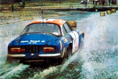 Bernard Darniche - Alain Mahé
16º Rallye du Maroc 1973. Alpine-Renault A110 1800 (3698 HK 76). Clasificado 1º.

Del 8 al 13 de Mayo, Rabat, Casablanca.
Superficie: asfalto - tierra.

El Rally tenia un total de 5303.00 km de los que 1210.00 km divididos en 11 tramos eran especiales.

Kilómetros de los tramos:

1ª ETAPA
SS1 El Khatouat de 95.00 km.
SS2 Col du Zegota de 30.00 km.
SS3 Kettama de 40.00 km.
SS4 Tleta - Kettama de 30.00 km.

TOTAL ETAPA 195.00 km.

2ª ETAPA
SS5 Missour de 175 km.
SS6 Rich de 205 km.

TOTAL ETAPA 380.00 km.

3ª ETAPA
SS7 Tizi N'Test de 87 km.
SS8 Foum Zguid de 200.00 km.
SS9 Tazenakht de 92 km.
SS10 Ntchka de 20 km.
SS11 Rissani de 236 km.

TOTAL ETAPA 635.00 km.
TOTAL 1210 KM.

Tomaron la salida 66 equipos, finalizaron 12.
@
Palabras clave: ;Alpine;Marruecos;A110;1973