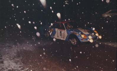 Jean-Pierre Nicolas - Michel Vial
17º Tour de Corse 1973. Alpine-Renault A110 1800 (9027 HN 76). Clasificado 1º.

Del 1 al 2 de Diciembre, Ajaccio, Córcega, Francia.
Superficie: asfalto - nieve.

El Rally tenia un total de 1080 km de los que 511.70 km divididos en 21 tramos eran especiales.
8 de ellos fueron cancelados, de SS8 a SS15).
SS8 Argiusta - Forciolo de 15.40 km.
SS9 Bottacina - Cortichiato de 10.50 km.
SS10 Tavera - Bastelica de 17.10 km.
SS11 Bastelica - Cauro de 18.80 km.
SS12 Panelca - Ghisoni de 34.60 km.
SS13 Ghisoni - Cross de 16.60 km.
SS14 Muracciole - Rospigliani de 13.00 km.
SS15 Ponte Leccia - Morosaglia de 13.90 km.

Se inscribieron 50 equipos, tomaron la salida 50, finalizaron 22.@
Palabras clave: ;Renault;Alpine;Corcega;A110;1973;Corse