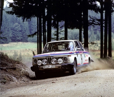 Achim Warmbold - Jean Todt
44º Österreichische Alpenfahrt 1973. BMW 2002 Tii (M-LP 251). Clasificado 1º.

Del 12 al 14 de Septiembre, Baden, Austria.
Superficie: tierra.

El Rallye tenia un total de 2,314.50 km de los que 324,50 km divididos en 31 tramos eran especiales (2 de ellos fueron cancelados, SS2 y SS22).

Se inscribieron 97 equipos, tomaron la salida 97, finalizaron 25.@

Palabras clave: ;Jean_Todt;Austria;BMW;1973