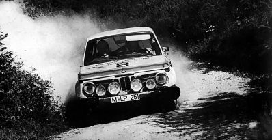 Achim Warmbold - Jean Todt
44º Österreichische Alpenfahrt 1973. BMW 2002 Tii (M-LP 251). Clasificado 1º.

Del 12 al 14 de Septiembre, Baden, Austria.
Superficie: tierra.

El Rallye tenia un total de 2,314.50 km de los que 324,50 km divididos en 31 tramos eran especiales (2 de ellos fueron cancelados, SS2 y SS22).

Se inscribieron 97 equipos, tomaron la salida 97, finalizaron 25.@
Palabras clave: ;Jean_Todt;Austria;BMW;1973